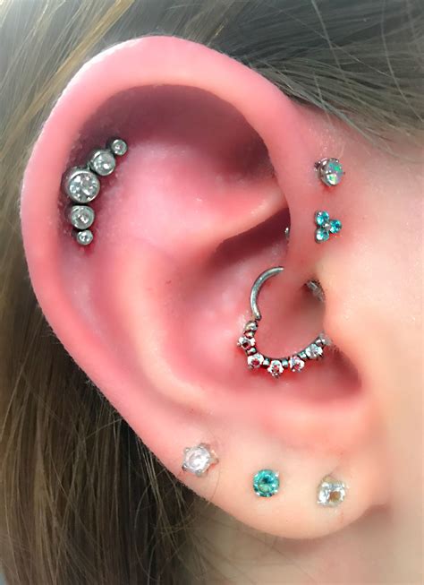 Get pierced to be hot with body piercing jewelry