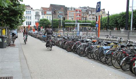 Ghent Unique Bike Paths