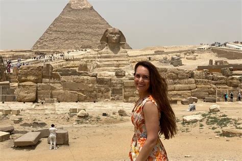 Giza Pyramids Tour Guide
