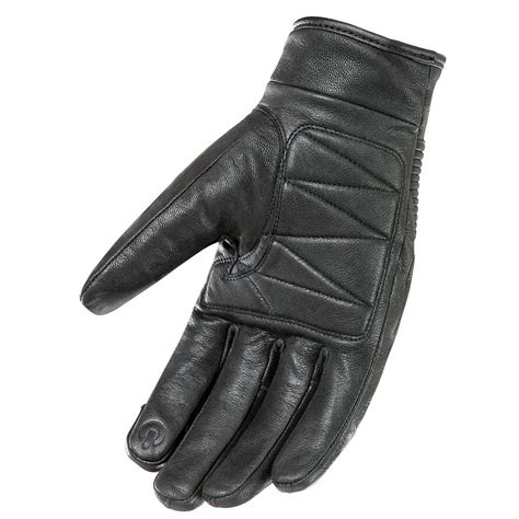 Leather motorcycle gloves manufacturing process