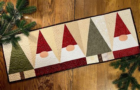 Gnome Table Runner Pattern