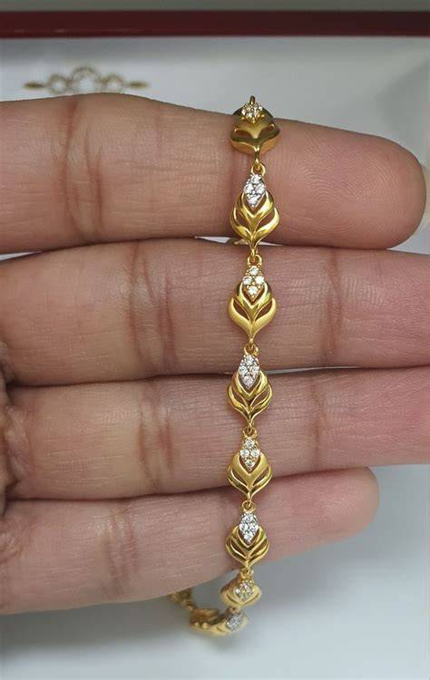 Elegant gold bracelet designs