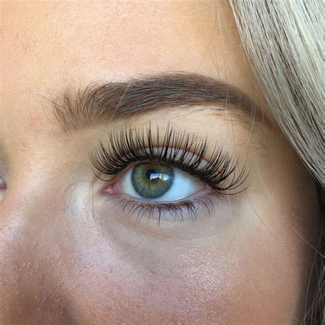 Gold Coast Eye Lash Extensions Can Last If Taken Care Of