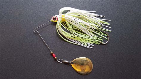 Gold Fishing Spinner with Different Hooks