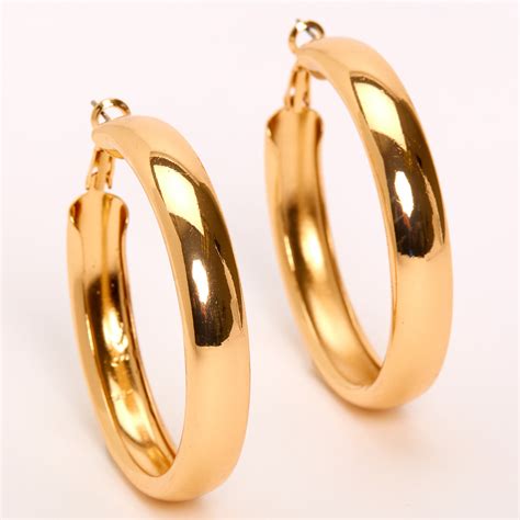 Gold Hoop Earrings Can Revamp Your Looks