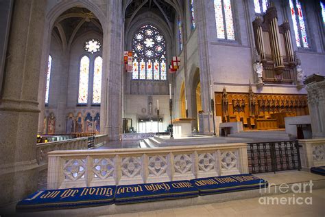 Grace Cathedral Altar