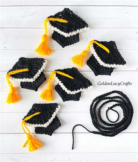 Graduation Cap Crochet