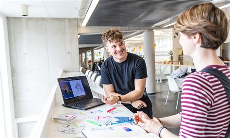 Studenten bei einer Vorlesung, Hörsaal, … Bild kaufen 70194256