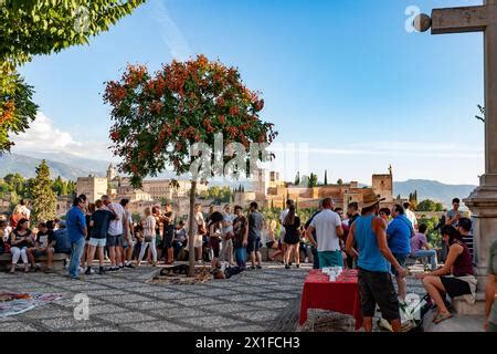 Granada Crowds
