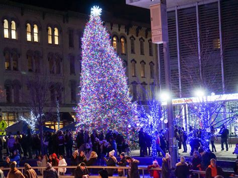 Thousands celebrate 100th Santa Parade in downtown Grand Rapids