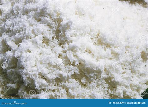 Grated coconut meat