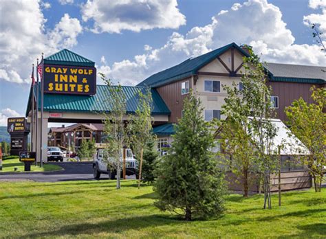 Gray Wolf Inn & Suites