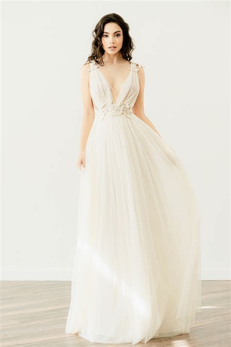 Captivate Your Bridal Dreams: Enchanting Greek-Inspired Wedding Dress Designs