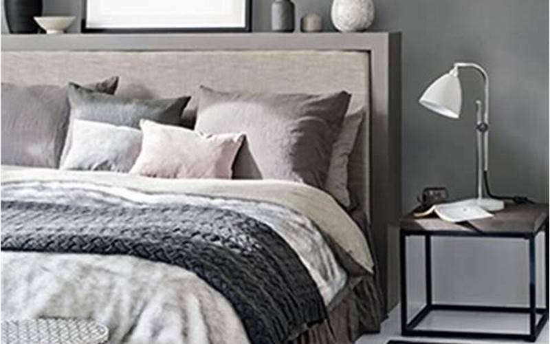 Grey Bedroom Image