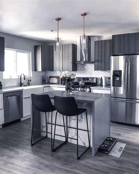 Modern Grey Kitchen Modern grey kitchen, Kitchen design modern small