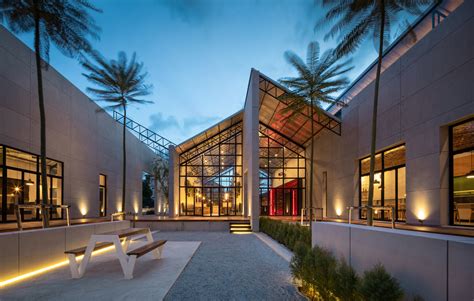 Grillicious Restaurant & Wine Bar