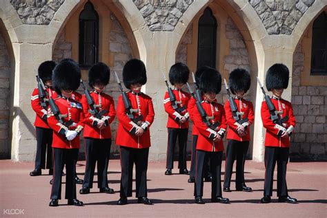 Guards at Buckingham Palace