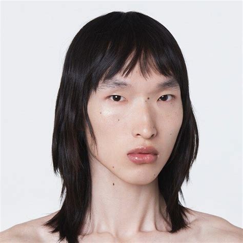 Gucci Beauty Light Effect All Over Face & Lip Gucci's New Matte Lipstick