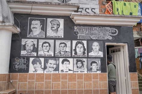 Guide Knowledge Pablo Escobar Tour