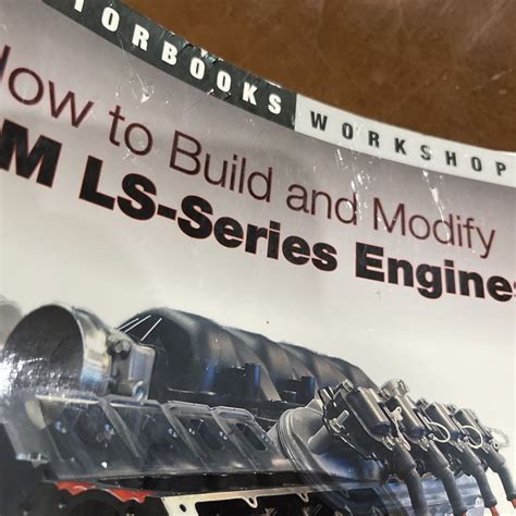 Guide to How To Build And Modify GM LS-Series Engines (Motorbooks Workshop)