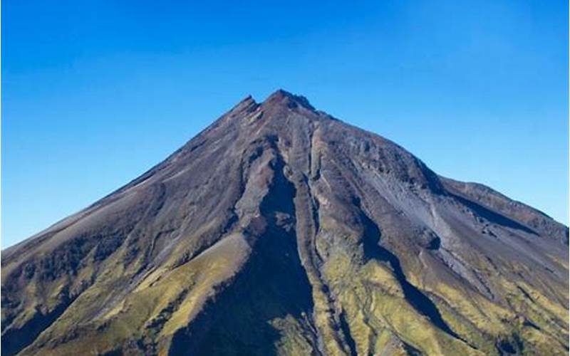 Gunung Api Stratovolcano