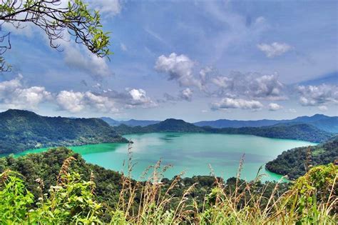 Gunung Mbeliling Flores