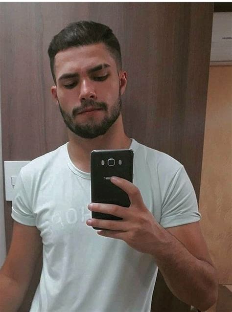 Guys With Beards Selfies