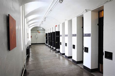 HI Ottawa Jail Hostel