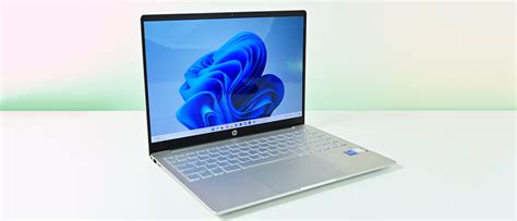 HP Pavilion Plus 14 display