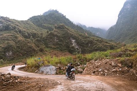Ha Giang Loop road conditions