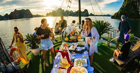 Ha Long Bay Lunch