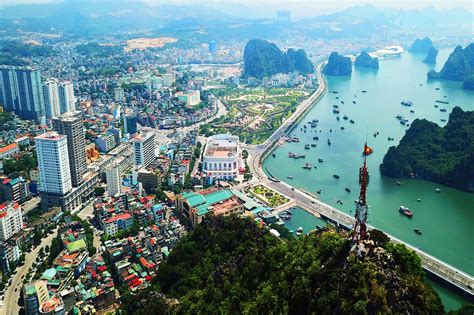 Ha Long city overview