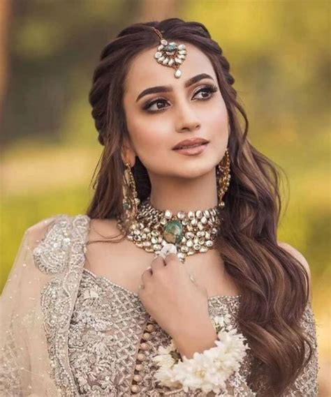 Hair Style For A Saree