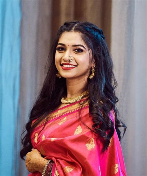 Hair Style For Saree Look