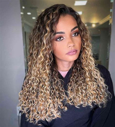 Hair Style In Curly Hair