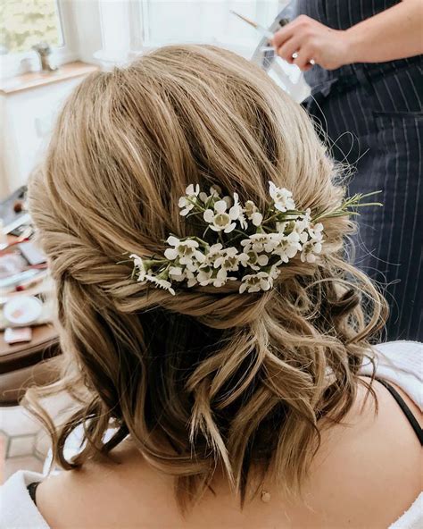Hair Styles For Short Hair In Wedding
