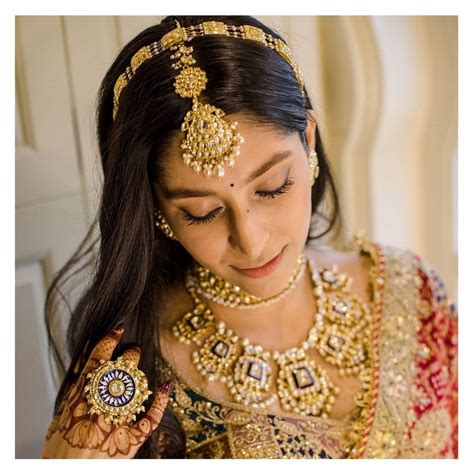 Hairdos That Complement Your Matha Patti