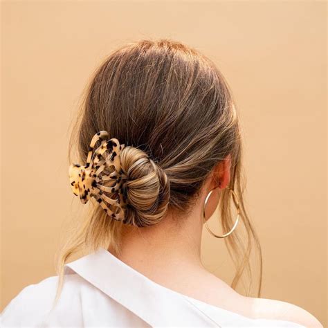 Hairstyles With Claw Clips