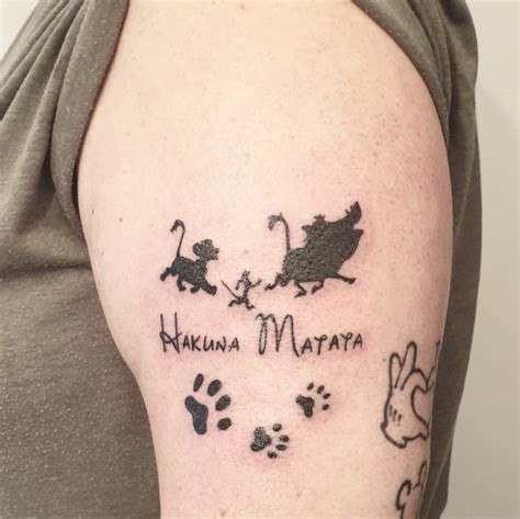 Hakuna Matata er de klogeste ord! Sweet tattoos, Love