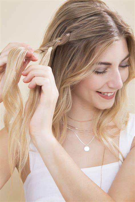 Half-Up Braided Style Tutorial: How to Create This Trendy Style