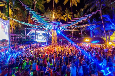 Halfmoon Party Atmosphere