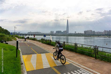 Han River Bike Path
