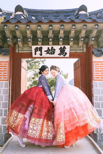 Hanboknam fitting room