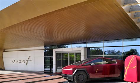 Handling Falcon Dubai