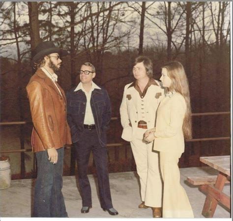 Hank Williams Jr. with fans