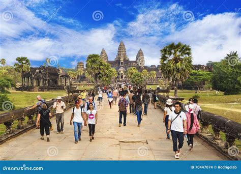 Happy tourists Angkor Wat