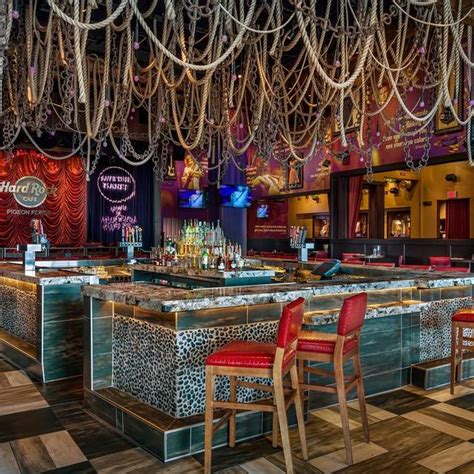 Hard Rock Cafe Pigeon Forge Service