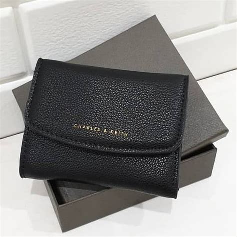 Harga Dompet Charles and Keith