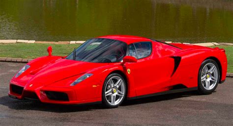 Harga Ferrari Enzo: Siapa Yang Tak Ingin Memilikinya?