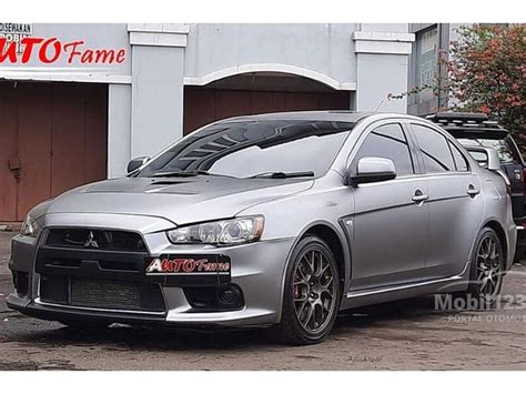 Harga Mobil Mitsubishi Lancer Evo 8